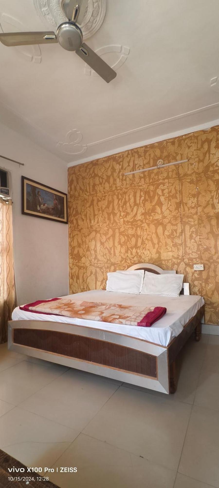 Surya Hotel Sirsa Room photo